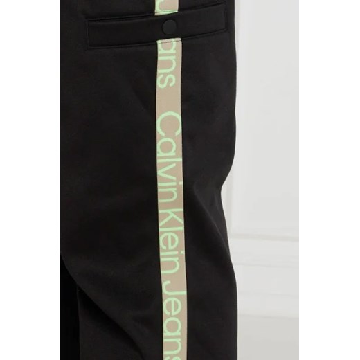 CALVIN KLEIN JEANS Spodnie dresowe CUT OFF LOGO TAPE | Regular Fit XL wyprzedaż Gomez Fashion Store