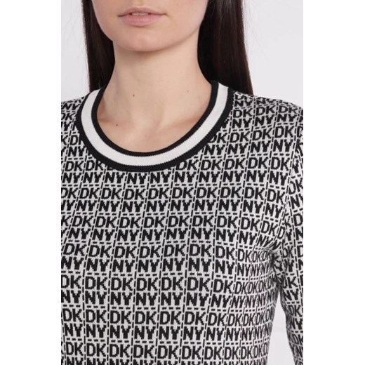 DKNY sukienka mini prosta z okrągłym dekoltem 