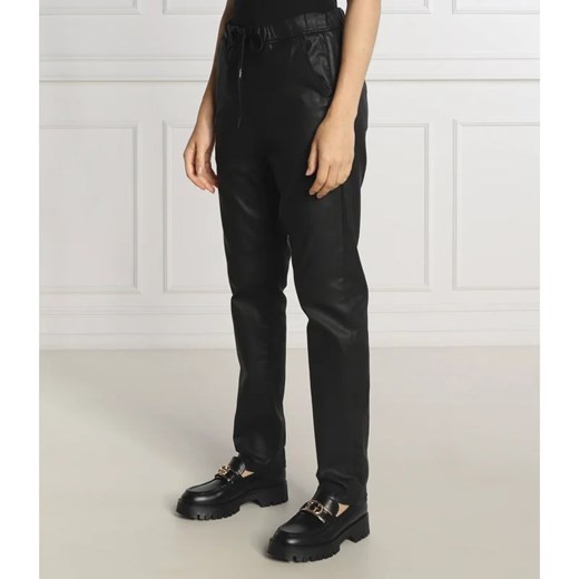 Pepe Jeans London Spodnie CARA | Relaxed fit | mid waist ze sklepu Gomez Fashion Store w kategorii Spodnie damskie - zdjęcie 164322447