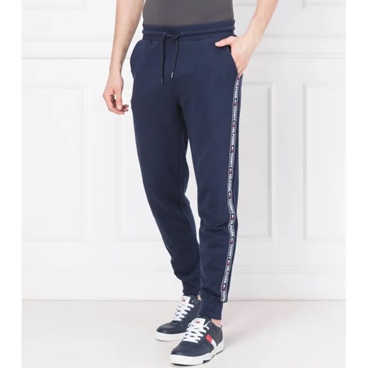 Tommy Hilfiger Spodnie dresowe | Regular Fit ze sklepu Gomez Fashion Store w kategorii Spodnie męskie - zdjęcie 164326695