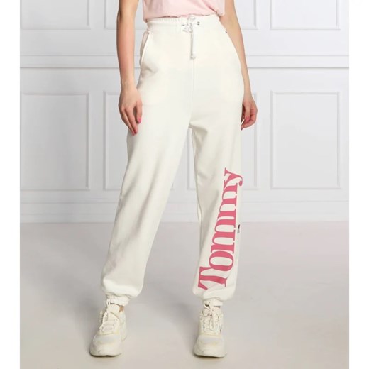 Tommy Jeans Spodnie dresowe | Regular Fit ze sklepu Gomez Fashion Store w kategorii Spodnie damskie - zdjęcie 164331605
