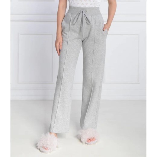 Emporio Armani Spodnie dresowe LOUNGEWEAR | Regular Fit ze sklepu Gomez Fashion Store w kategorii Spodnie damskie - zdjęcie 164337487