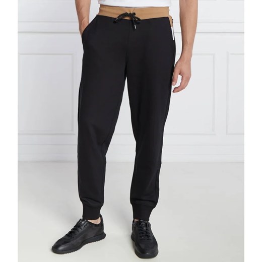 BOSS BLACK Spodnie dresowe Levete | Regular Fit ze sklepu Gomez Fashion Store w kategorii Spodnie męskie - zdjęcie 164338718