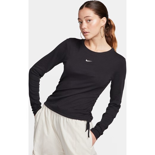 Damska prążkowana koszulka o średniej długości z długim rękawem Nike Sportswear Essential - Czerń ze sklepu Nike poland w kategorii Bluzki damskie - zdjęcie 164457858