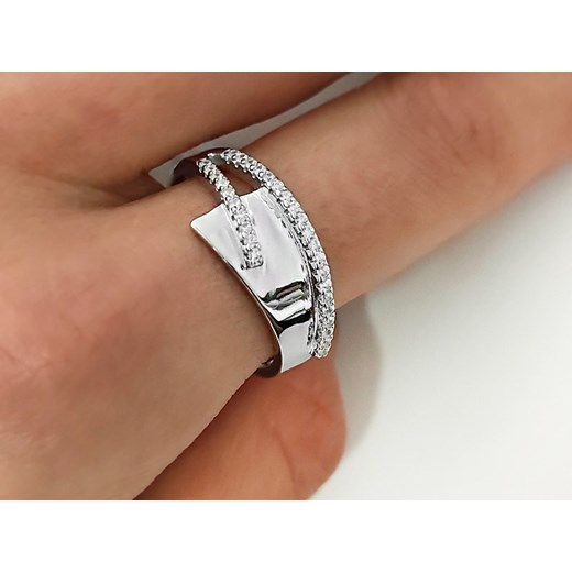 srebrny pierścionek 925 elegancki z cyrkoniami 23r Lovrin okazja LOVRIN