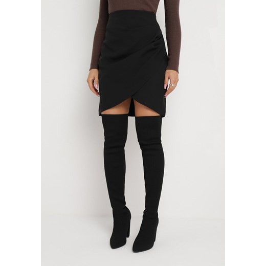 Czarna Kopertowa Spódnica Mini Tevy ze sklepu Born2be Odzież w kategorii Spódnice - zdjęcie 164529377