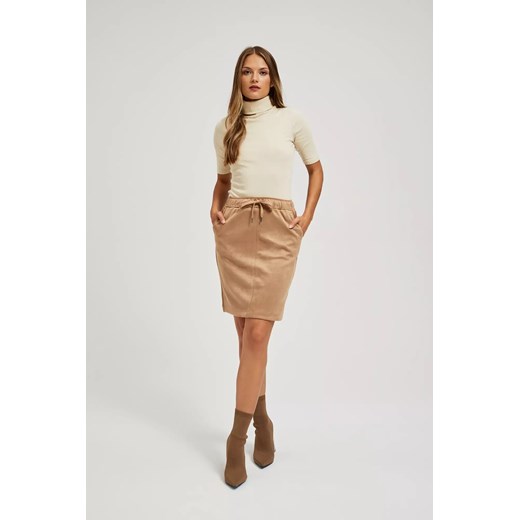 Bluzka damska Moodo.pl na wiosnę z golfem z krótkim rękawem 