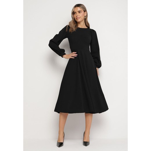 Czarna Rozkloszowana Midi Sukienka z Eleganckimi Luźnymi Rękawami Samriddhi ze sklepu Born2be Odzież w kategorii Sukienki - zdjęcie 164687466
