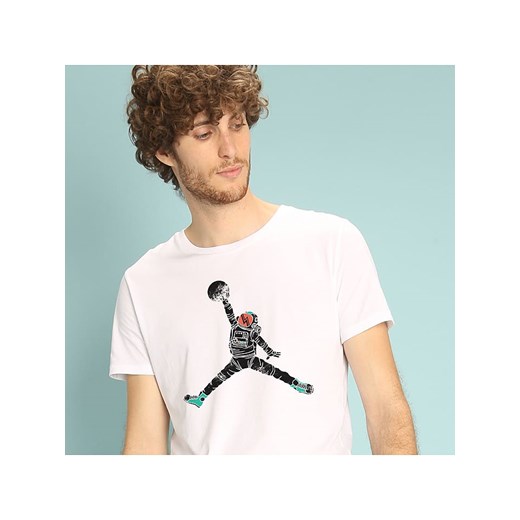 WOOOP Koszulka &quot;Space Dunk&quot; w kolorze białym ze sklepu Limango Polska w kategorii T-shirty męskie - zdjęcie 164748998