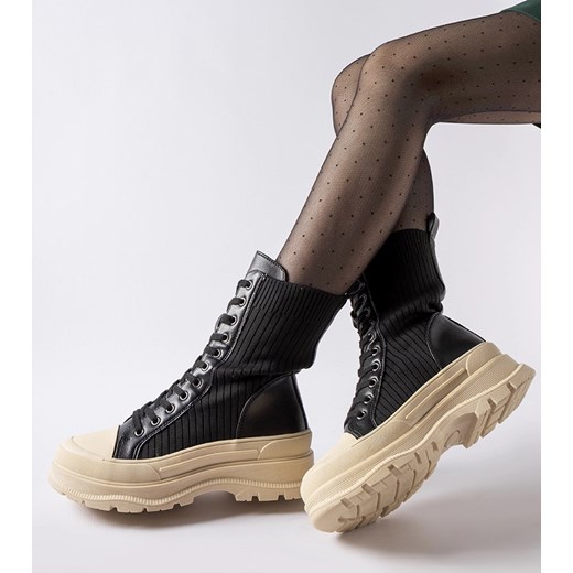 Czarne skarpetowe buty jasna podeszwa Vitto ze sklepu gemre w kategorii Workery damskie - zdjęcie 164800116