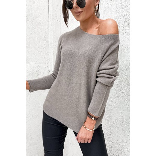 BEŻOWY SWETER OVERSIZE ze sklepu olika.com.pl w kategorii Swetry damskie - zdjęcie 164935717