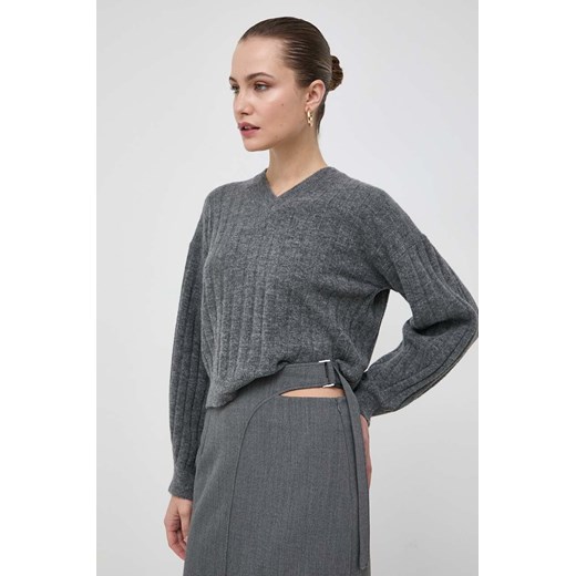 Sweter damski szary Beatrice B casualowy z dekoltem v na jesień
