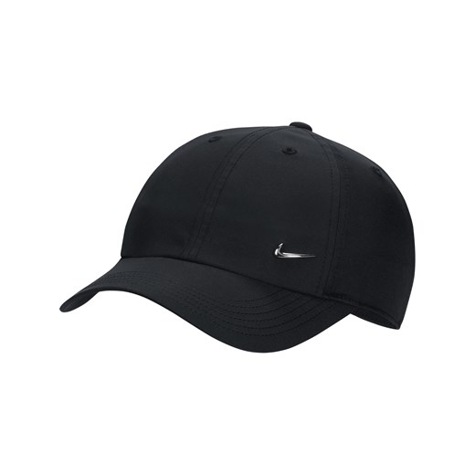 Dziecięca czapka z metalowym logo Swoosh Nike Dri-FIT Club - Czerń ze sklepu Nike poland w kategorii Czapki z daszkiem męskie - zdjęcie 165095108