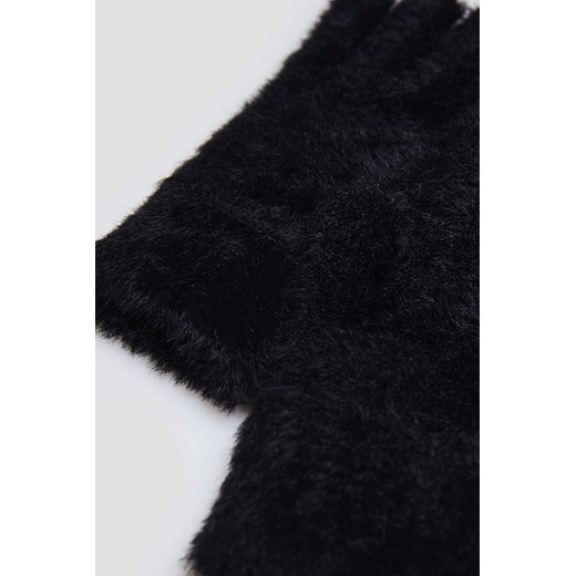Futrzane rękawiczki czarne ze sklepu Moodo.pl w kategorii Rękawiczki damskie - zdjęcie 165152047