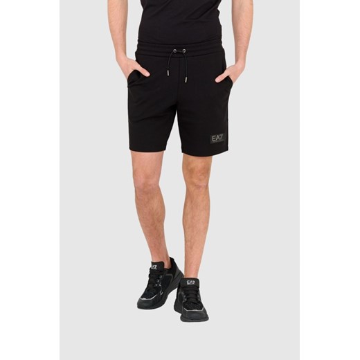 EA7 Krótkie czarne spodenki męskie z naszywką, Rozmiar XL ze sklepu outfit.pl w kategorii Spodenki męskie - zdjęcie 165152135