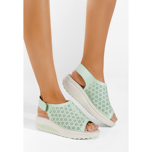 Zielone sandały na koturnie skórzane Lierna ze sklepu Zapatos w kategorii Sandały damskie - zdjęcie 165297348