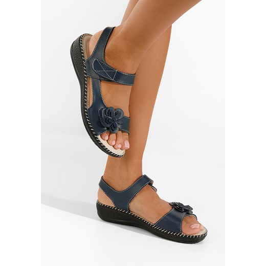 Granatowe sandały płaski Serva ze sklepu Zapatos w kategorii Sandały damskie - zdjęcie 165298239