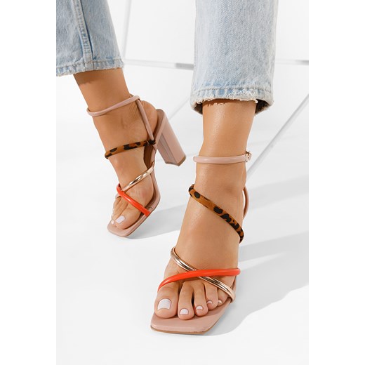 Beżowe sandały na słupku Kane ze sklepu Zapatos w kategorii Sandały damskie - zdjęcie 165298428