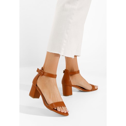 Camelowe sandały na słupku Davera ze sklepu Zapatos w kategorii Sandały damskie - zdjęcie 165298998