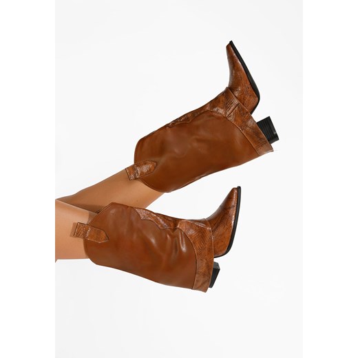 Camelowe kozaki kowbojki damskie Daisy ze sklepu Zapatos w kategorii Kozaki damskie - zdjęcie 165300358