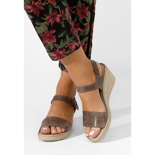 Brązowe sandały na koturnie skórzane Tamara ze sklepu Zapatos w kategorii Sandały damskie - zdjęcie 165301035