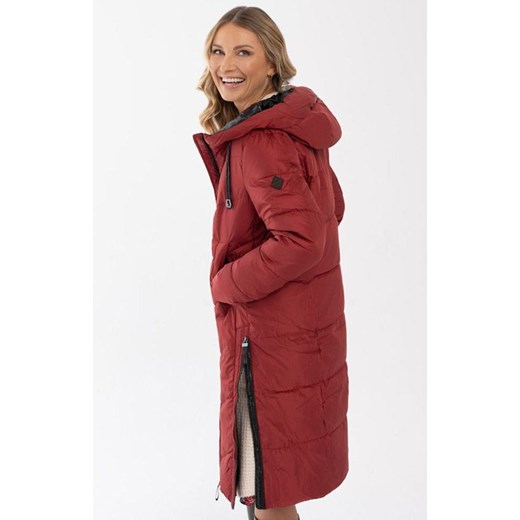 Długi płaszcz pikowany z kapturem czerwony J-Monaco, Kolor czerwony, Rozmiar XS, Volcano ze sklepu Primodo w kategorii Płaszcze damskie - zdjęcie 165532709