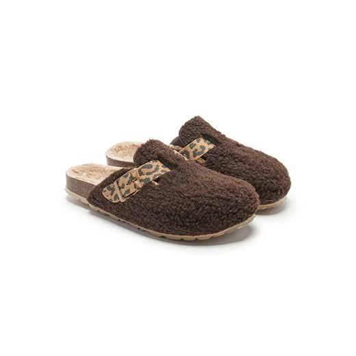 billowy Kapcie w kolorze brązowym ze sklepu Limango Polska w kategorii Kapcie damskie - zdjęcie 165595289