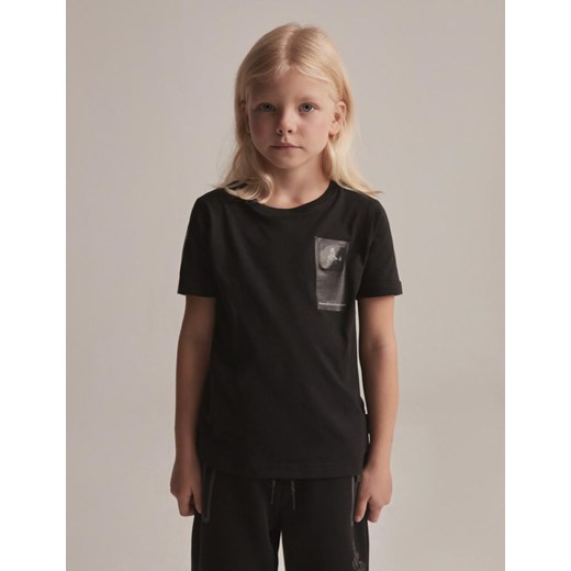 Koszulka DKR K PATCH Czarny 122-128 ze sklepu Diverse w kategorii T-shirty chłopięce - zdjęcie 165621046