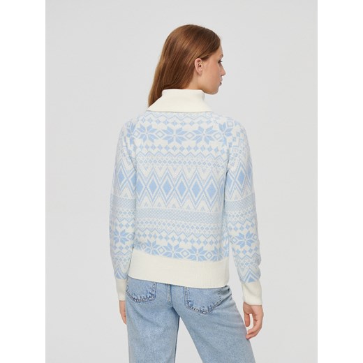 Żakardowy sweter z golfem błękitny House M House