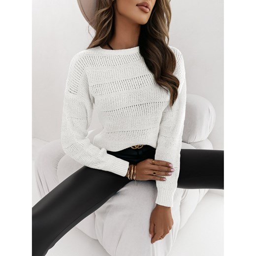 Klasyczny sweter z ażurowym wzorem ISOBEL - biały ze sklepu magmac.pl w kategorii Swetry damskie - zdjęcie 165658056