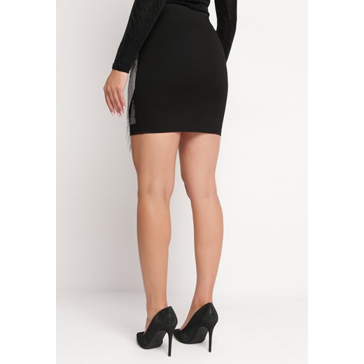 Czarna Spódnica Mini ze Skośnym Cekinowym Wzorem i Metalicznymi Frędzlami S Born2be Odzież okazyjna cena