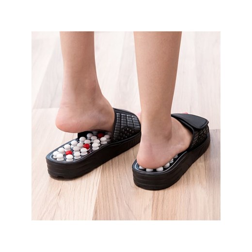 InnovaGoods Kapcie do masażu stóp w kolorze czarnym Innovagoods onesize wyprzedaż Limango Polska