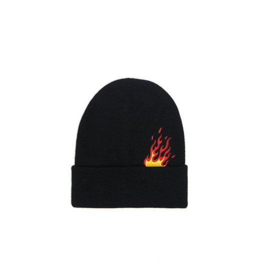 Cropp - Czarna czapka beanie z motywem ognia - czarny ze sklepu Cropp w kategorii Czapki zimowe męskie - zdjęcie 165685755