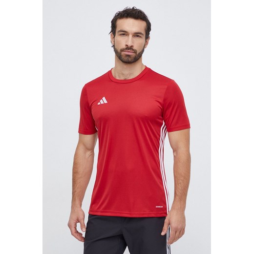 adidas Performance t-shirt treningowy Tabela 23 kolor czerwony z aplikacją  HT6552 ze sklepu ANSWEAR.com w kategorii T-shirty męskie - zdjęcie 165706985