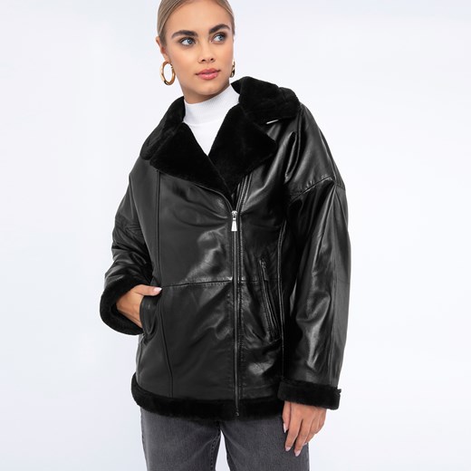 Damska kurtka skórzana oversizowa ze sztucznym futerkiem czarna ze sklepu WITTCHEN w kategorii Kurtki damskie - zdjęcie 165707945