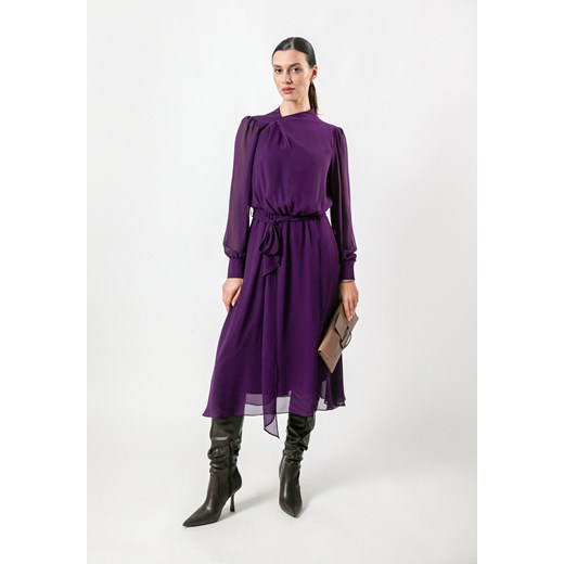Fioletowa sukienka z wiązaniem w pasie ze sklepu Molton w kategorii Sukienki - zdjęcie 165720208