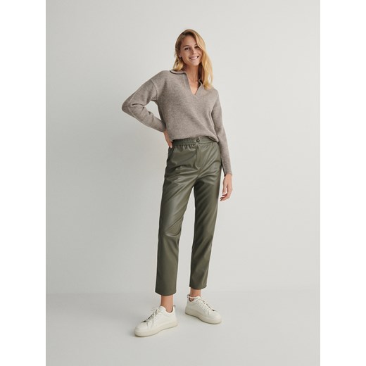 Reserved - Spodnie z imitacji skóry - ciemnozielony Reserved M Reserved