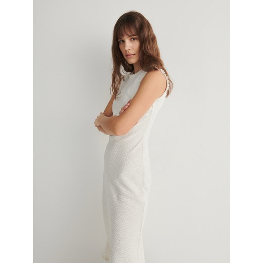 Sukienka Reserved biała prosta bez rękawów midi casual bawełniana 