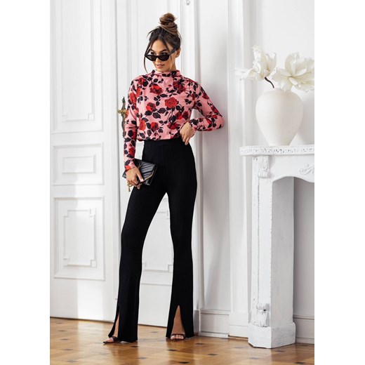 BLUZKA Z MOTYWEM KWIATÓW- RÓŻOWA Olika S olika.com.pl