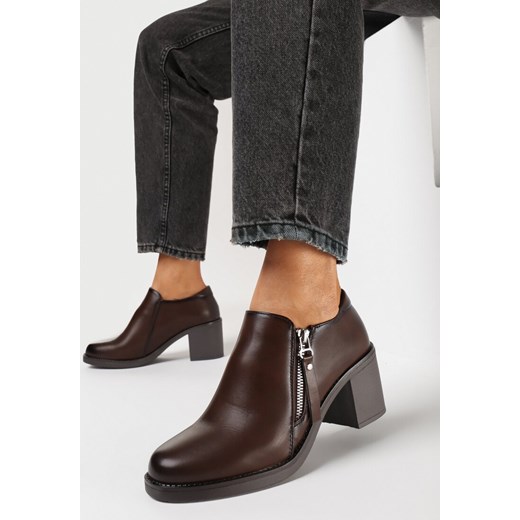 Ciemnobrązowe Półbuty z Ozdobnym Suwakiem na Niskim Słupku Eberpia ze sklepu born2be.pl w kategorii Botki - zdjęcie 165993939