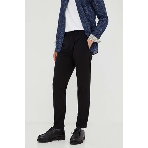 Samsoe Samsoe spodnie męskie kolor czarny dopasowane ze sklepu PRM w kategorii Spodnie męskie - zdjęcie 166042455