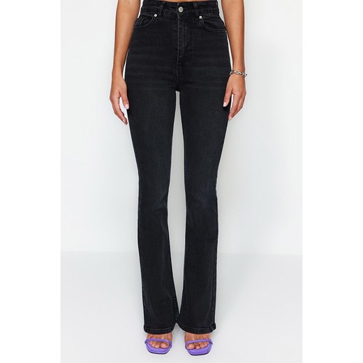 trendyol Dżinsy - Slim fit - w kolorze czarnym ze sklepu Limango Polska w kategorii Jeansy damskie - zdjęcie 166052096