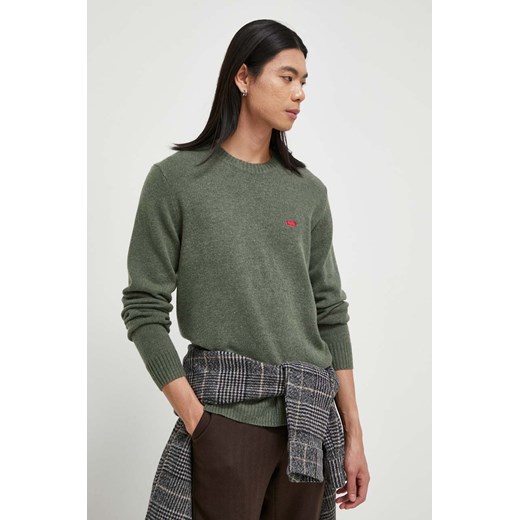 Levi&apos;s sweter wełniany męski kolor zielony lekki ze sklepu ANSWEAR.com w kategorii Swetry męskie - zdjęcie 166074186