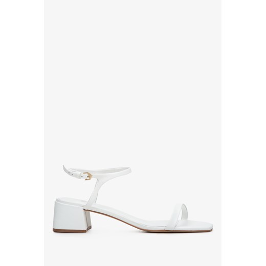 Estro: Białe sandały damskie na niskim obcasie ze skóry naturalnej ze sklepu Estro w kategorii Sandały damskie - zdjęcie 166116956