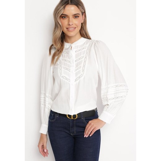 Biała Koszula z Koronkową Wstawką i Szerokimi Rękawami Elegriane ze sklepu Born2be Odzież w kategorii Koszule damskie - zdjęcie 166167547