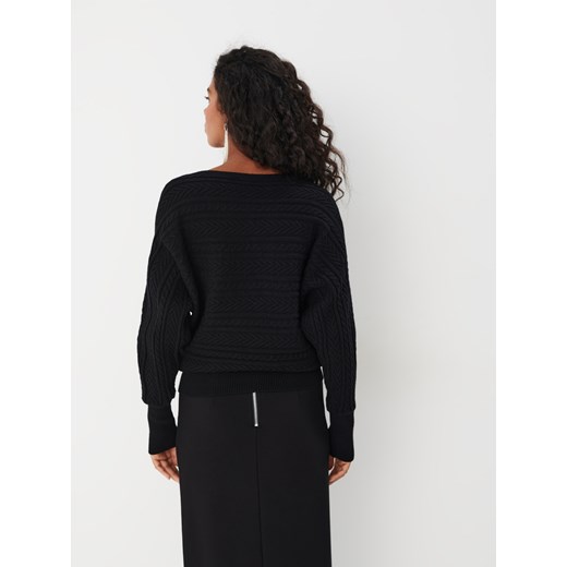 Sweter damski Mohito z dekoltem w literę v 