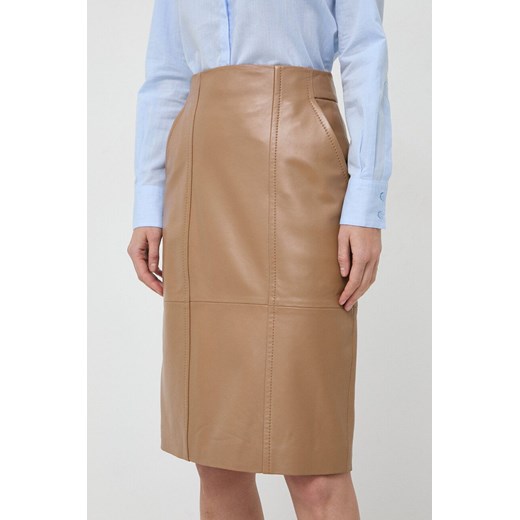 BOSS spódnica skórzana kolor beżowy midi prosta ze sklepu ANSWEAR.com w kategorii Spódnice - zdjęcie 166218199