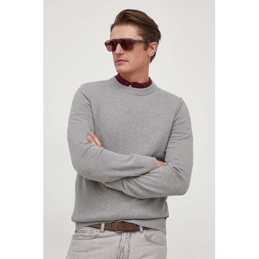 BOSS sweter bawełniany kolor szary lekki ze sklepu ANSWEAR.com w kategorii Swetry męskie - zdjęcie 166249995