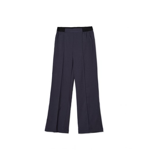 Cropp - Ciemnofioletowe spodnie straight - fioletowy ze sklepu Cropp w kategorii Spodnie damskie - zdjęcie 166285457