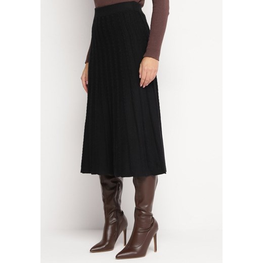 Czarna Trapezowa Spódnica Midi Osea ze sklepu Born2be Odzież w kategorii Spódnice - zdjęcie 166286066